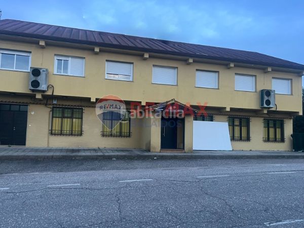 Foto 169c38f8-095d-4092-9df8-6d50a3b02d95. Gebäude in Porriño (O)