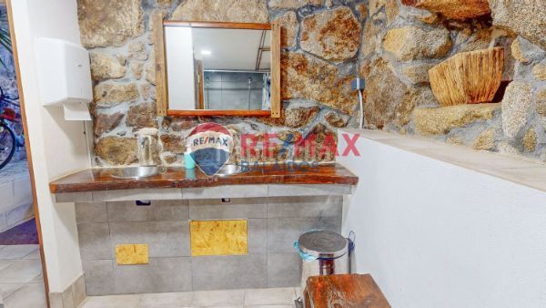 Foto 43bdfa9b-aa14-4fd4-bf30-59717d09fe3c. Casa amb calefacció aparcament piscina a Tomiño