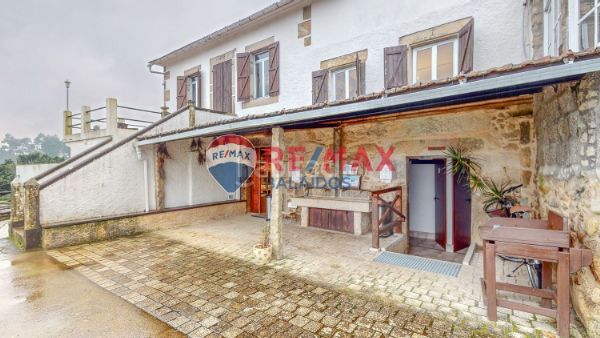 Foto a83280be-2f1f-4060-94bc-2d1d6d3b4a20. Casa amb calefacció aparcament piscina a Tomiño