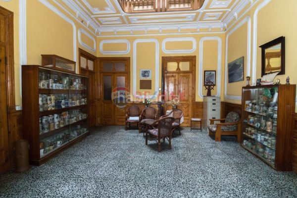 Foto 5729a67f-be41-45e9-bdd2-f07ee77bed0d. Edificio en Guarda (A)