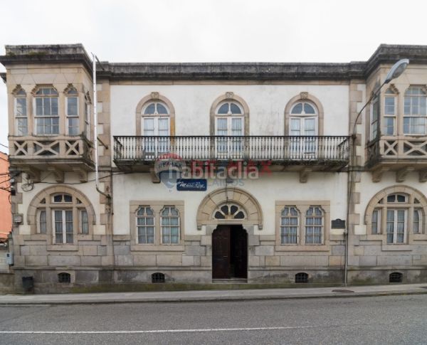 Foto a223b725-dab9-4d75-b501-83c59c54d7af. Edificio en Guarda (A)