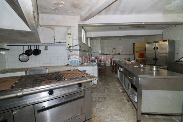 Foto a8e4567b-5a41-4741-b0dd-efd4448d6f8c. Edificio en Guarda (A)