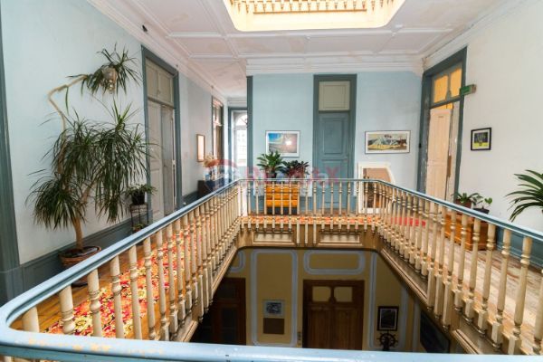 Foto b5210236-2a7c-4c09-a2ac-65b1d94881de. Edificio en Guarda (A)