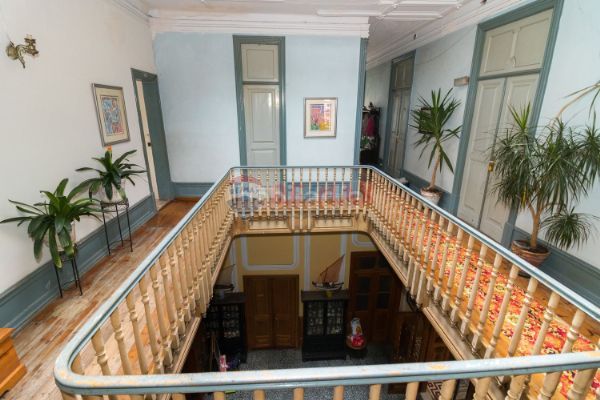 Foto ca0e636b-f88b-48c4-bec8-319f7201361c. Edificio en Guarda (A)