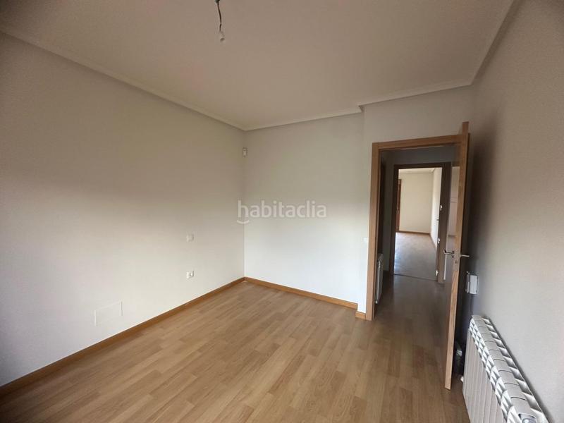 Foto 7c3b5a6e-4b68-445b-842f-d1080979e88d. Casa adossada amb calefacció aparcament a Mucientes