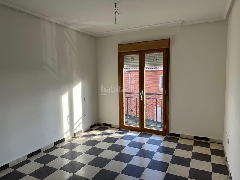 Foto 87346c24-3efe-4df9-861c-266dd0afbd60. Casa adossada amb calefacció aparcament a Mucientes