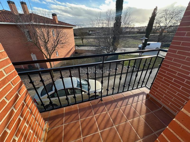 Foto 943915ca-e561-4d9f-81e3-6bde664fc8d7. Casa adossada amb calefacció aparcament a Mucientes