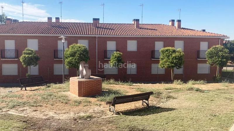 Foto 9b0d7c52-95eb-497d-a757-feccd08ca969. Casa adossada amb calefacció aparcament a Mucientes