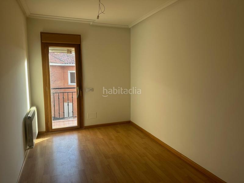 Foto ba7f6891-cead-4166-8db0-6a7d78a9b6de. Casa adossada amb calefacció aparcament a Mucientes