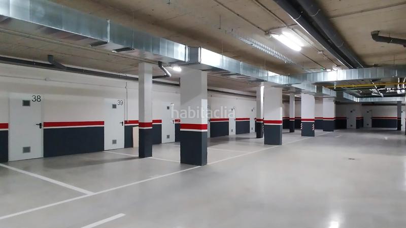 Foto 827cc430-95c9-4644-b45a-b64f738699ac. Parking voiture dans calle espiga 16b dans Cistérniga