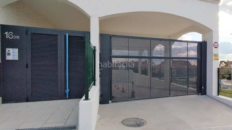 Foto aab7f315-c044-4b51-a5d2-498b0fee8da3. Aparcament cotxe a calle espiga 16b a Cistérniga