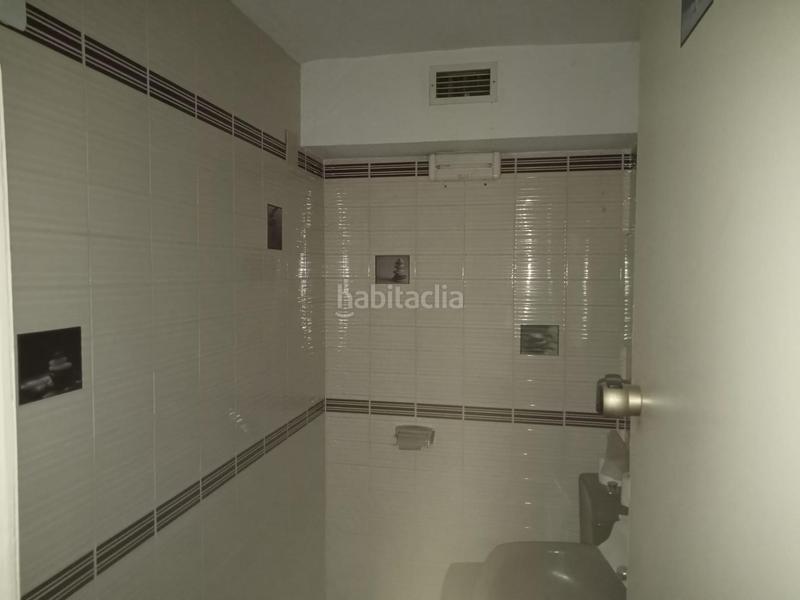 Foto 0afb31f4-a1cb-4ab5-a6b2-a958ae5efe1e. Alquiler local comercial local en zona santa clara en Valladolid