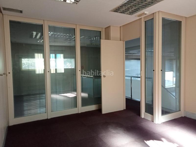 Foto 2d83ce7c-b450-4cb3-a238-6d9a74f8a7a0. Lloguer local comercial a Rondilla Valladolid