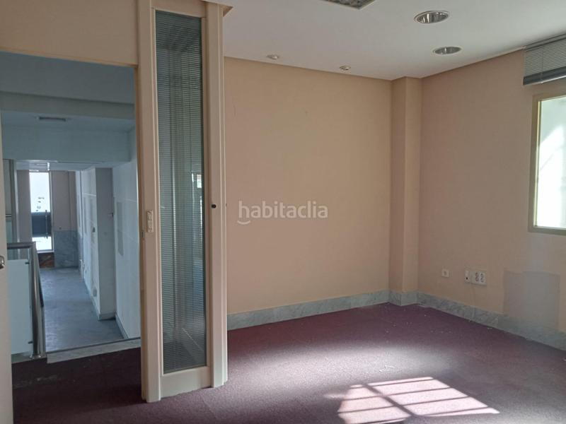 Foto eb34f19f-5545-46bd-93a8-c1487340f6ba. Lloguer local comercial a Rondilla Valladolid