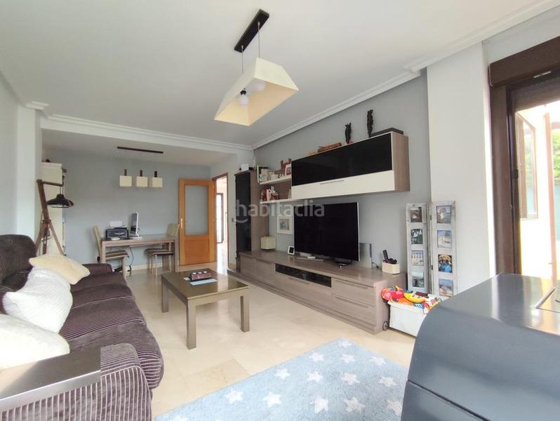 Foto 27e32158-fce8-4954-a6c4-05946719c0c6. Casa adossada amb calefacció aparcament piscina a Valladolid