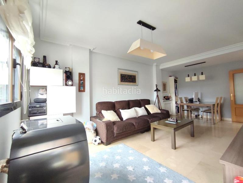 Foto 4e29a524-83e9-40d8-889a-2bb0102cb6bd. Casa adossada amb calefacció aparcament piscina a Valladolid