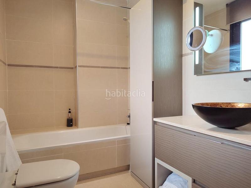 Foto a1929a5e-56ce-4cbe-bddb-be04cf8a5dce. Casa adossada amb calefacció aparcament piscina a Valladolid