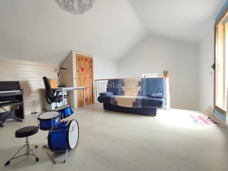 Foto b4a33d2f-0767-4d6e-9f4f-1c3eaae9333e. Casa adossada amb calefacció aparcament piscina a Valladolid