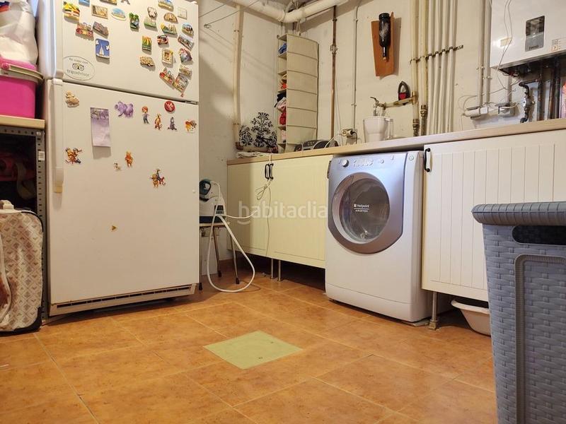 Foto b804c64c-4b3e-446f-b924-444429a1402c. Casa adossada amb calefacció aparcament piscina a Valladolid