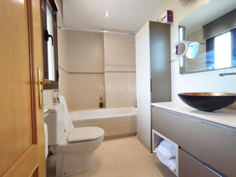 Foto bd459964-213b-45fc-b619-a642ebef5281. Casa adossada amb calefacció aparcament piscina a Valladolid