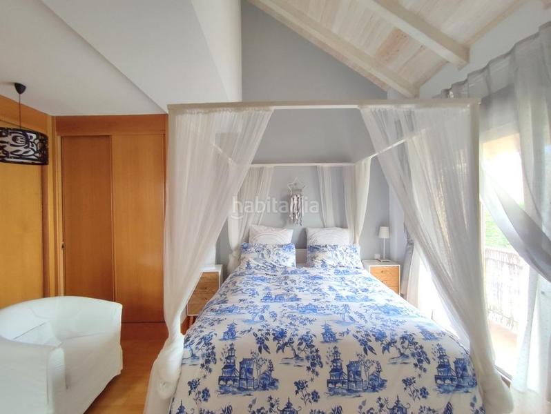 Foto c24aecd3-e1ae-4c44-a9bc-f33d86419964. Casa adossada amb calefacció aparcament piscina a Valladolid