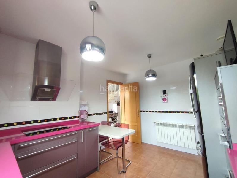 Foto d36aaeb9-35da-4b64-a068-e73d7d833a9e. Casa adossada amb calefacció aparcament piscina a Valladolid