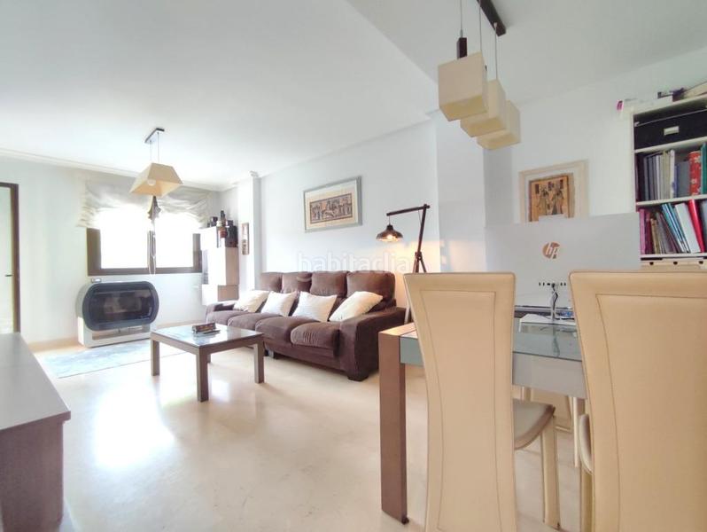 Foto fd67cf6c-09f1-4762-afdc-6c7f4dae6e80. Casa adossada amb calefacció aparcament piscina a Valladolid