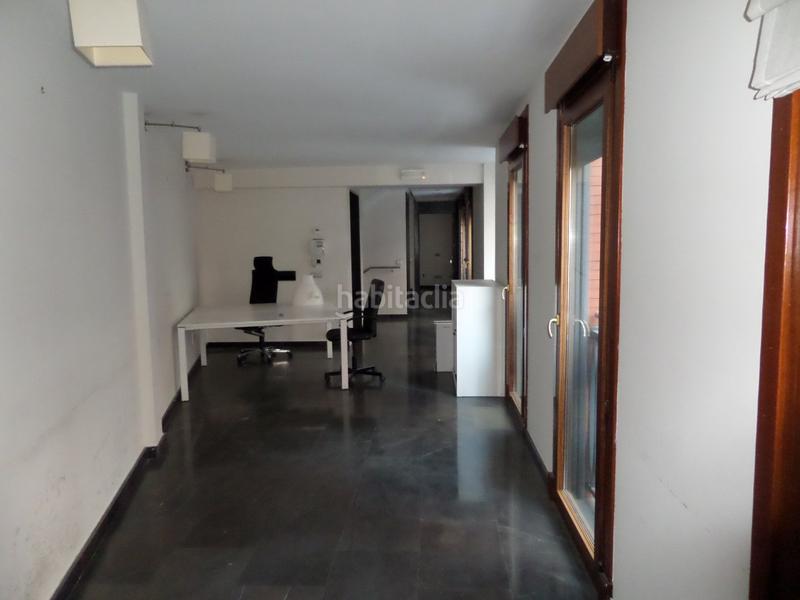 Foto 0e47d400-ca5b-4760-adbc-e83fbb4f40a9. Lloguer oficina a calle galatea 4 a Campo Grande Valladolid