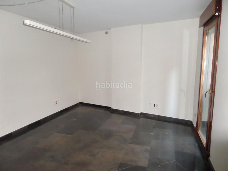 Foto f94dd001-f917-48f2-a7e1-add78885f8d0. Lloguer oficina a calle galatea 4 a Campo Grande Valladolid
