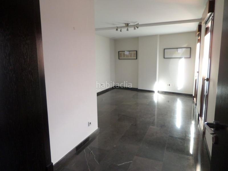 Foto 3bfd370a-8c99-48d4-b122-ac285efaf634. Rent office space in calle galatea 4 in Campo Grande Valladolid