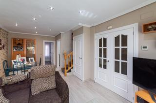 Casa adossada  Calle real. Adosado en venta en santovenia Casa adossada  Calle real. Adosado en venta en santovenia