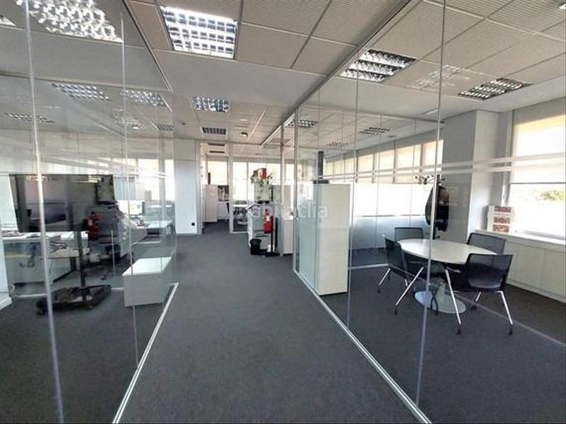 Foto 8f83a5a4-2533-46d2-81a2-1411661877b8. Location bureau avec chauffage parking dans La Rubia Valladolid