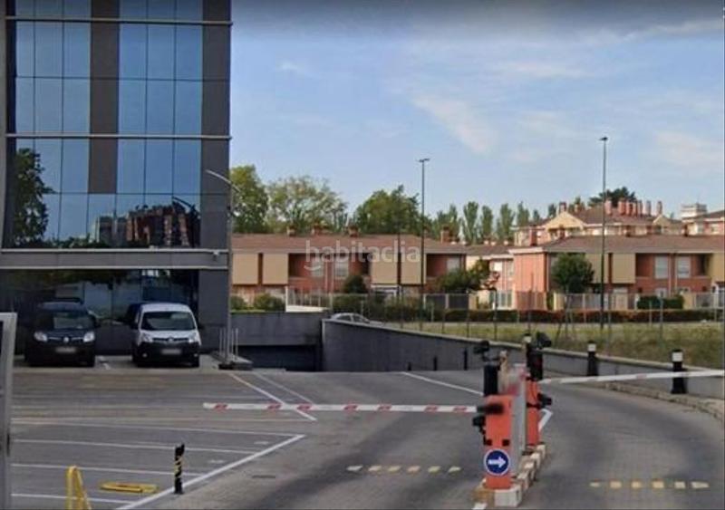 Foto b98376c6-f0f8-448f-b65a-40d68e6f6f20. Rent office space with heating parking in La Rubia Valladolid