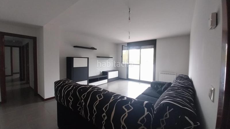 Foto 8f46d3d7-eb06-4f4a-a063-0678fb315838. Piso en calle reja 10 amplio y luminoso piso seminuevo en pajarillos, en Valladolid