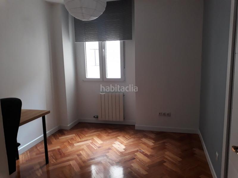 Foto 88d6a656-c4f6-453a-bf67-04f34f3b0230. Rent flat with heating parking pool in Parquesol Valladolid