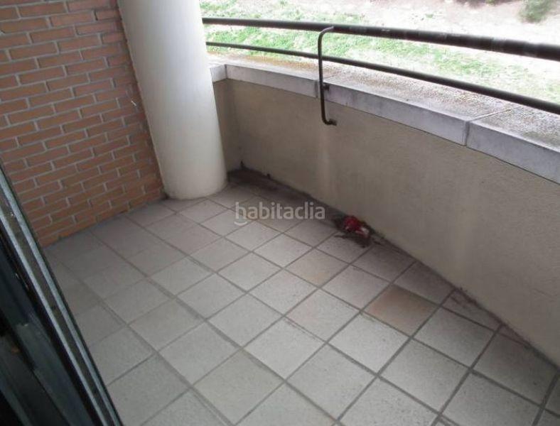 Foto be562b4d-5fa6-487c-9a45-fd6bf208a407. Rent flat with heating parking pool in Parquesol Valladolid