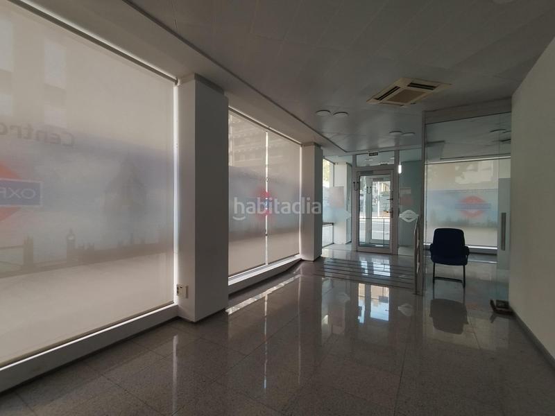 Foto c48eb15d-f5c0-45aa-87c8-04d58a948c8a. Geschäftsraum in Parquesol Valladolid