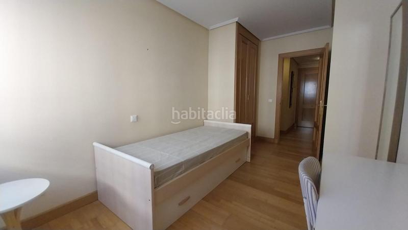 Foto b5d8dc15-91c4-4dc0-b285-1b44cb351bda. Appartement dans calle manuel azaña 52 dans Parquesol Valladolid