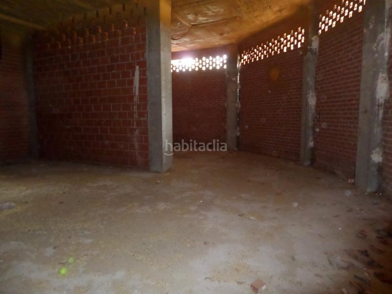 Foto 3cef1fcf-c8e0-4006-8bbd-5fd5369501ba. Local comercial en calle juan garcia hortelano 26 magnifico local en esquina Parquesol en Valladolid