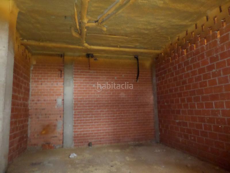 Foto 7c128829-2023-4a45-9857-0186c26510f0. Local comercial en calle juan garcia hortelano 26 magnifico local en esquina Parquesol en Valladolid