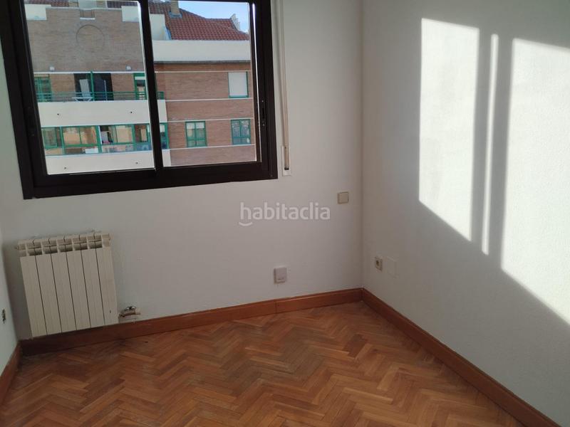 Foto 0988376a-6951-4e2d-b7fe-14878551c58e. Appartement dans calle enrique cubero 162 dans Parquesol Valladolid