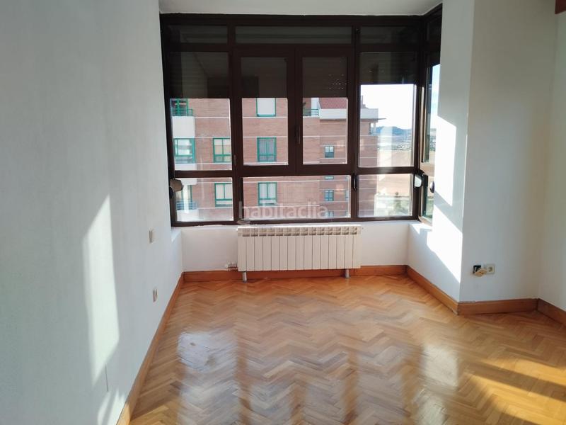 Foto d8de06d7-0127-4a67-b4a7-6d857116293e. Appartement dans calle enrique cubero 162 dans Parquesol Valladolid