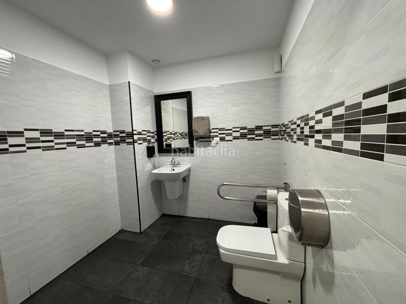 Foto b3355263-9d5e-43b4-9453-40050f17029b. Rent business premise in Pinar del Jalón Valladolid