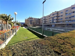 Location Appartement  Calle alcaparra. Ático de alquiler el peral