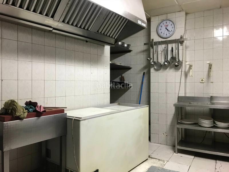 Foto 8abc6d23-0c17-47c7-b91f-34bae3fba607. Local comercial se vende local junto plaza Circular en Valladolid