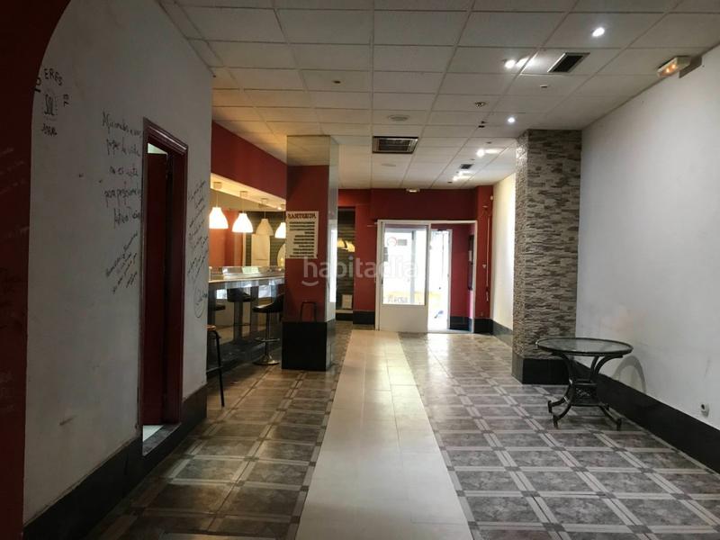 Foto d45efc16-9334-444d-964a-9c92e71ad290. Local comercial se vende local junto plaza Circular en Valladolid