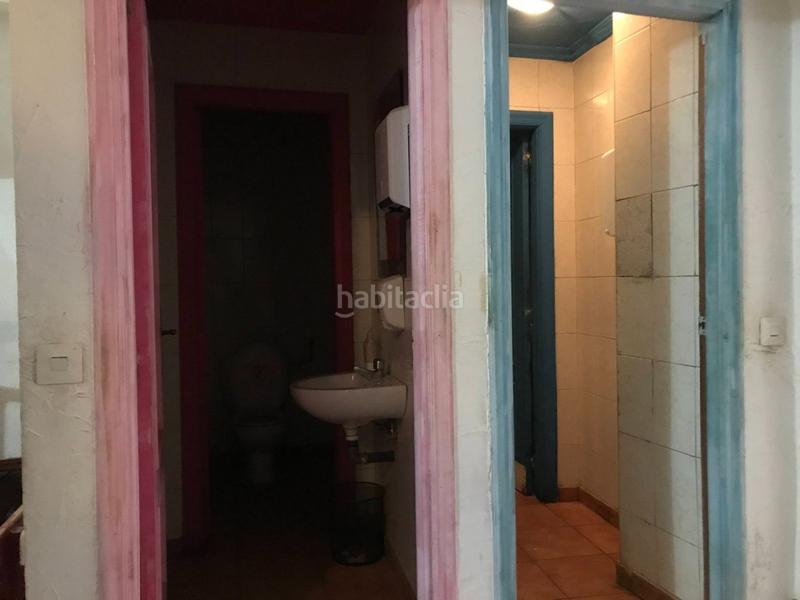Foto fd834f27-5247-459b-900f-8b2832d15e1e. Local comercial se vende local junto plaza Circular en Valladolid