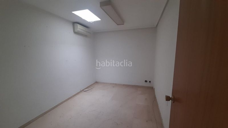 Foto d38cb471-2a31-41be-925c-3c2189c5151e. Oficina en calle ferrocarril 14 oficina en venta en pasaje de la marquesina en Valladolid