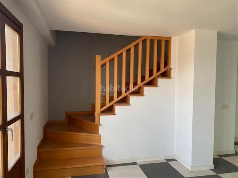 Foto 31855006-7bf0-43b1-8b84-d6caad767f2e. Tríplex vivienda triplex en Simancas