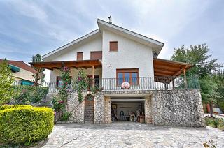 Chalet à Laguna de Duero. Chalet en laguna  zona la corala